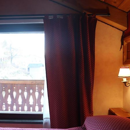 Agriturismo B&B Chevres A Cheval Charvensod Bagian luar foto