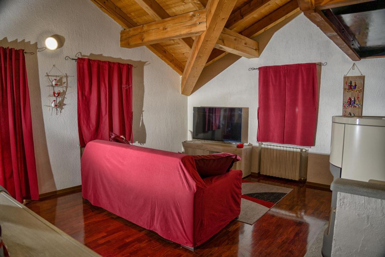 Agriturismo B&B Chevres A Cheval Charvensod Bagian luar foto