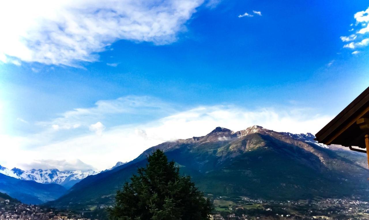 Agriturismo B&B Chevres A Cheval Aosta Bagian luar foto